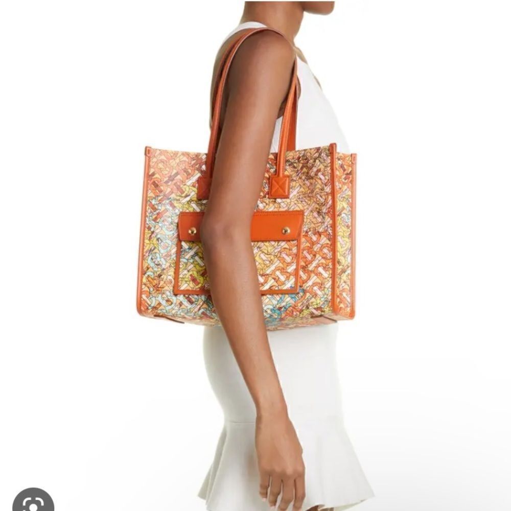 Burberry
Freya TB & Map-Print Leather Tote Bag - Picture 4 of 12